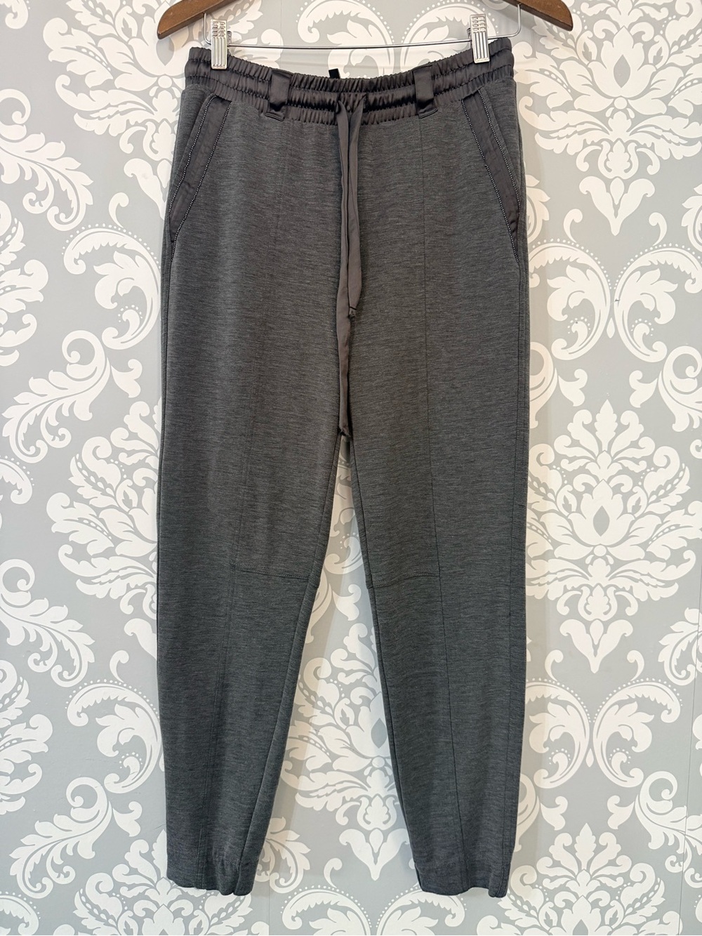 💫2/$25 • White House Black Market Weekend Ball Chain Jogger